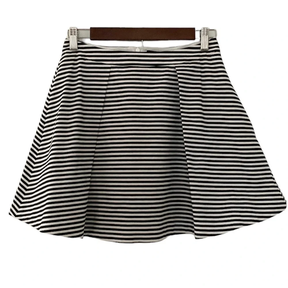 Kate‎ Spade Saturday Full Pleated Stripe Mini Skirt Size 0 Navy White